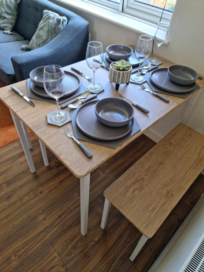 Lovely 2 Bedroom Serviced Apartment With Parking Mansfield Kültér fotó